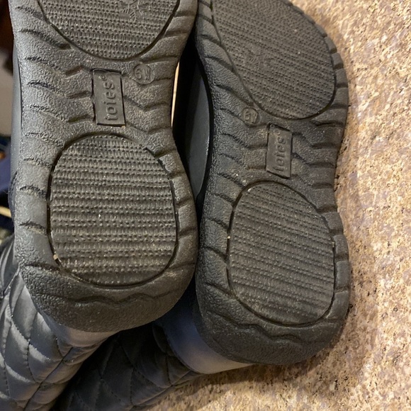 Totes Black Winter Snow Faux Fur Lined Boots 6W Edgen - Picture 10 of 17